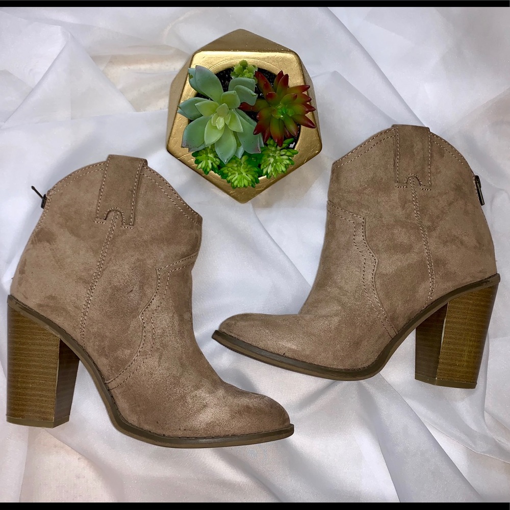 Merona faux suede booties